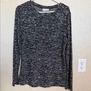 Universal Thread Black and Gray Long Sleeve Blouse
